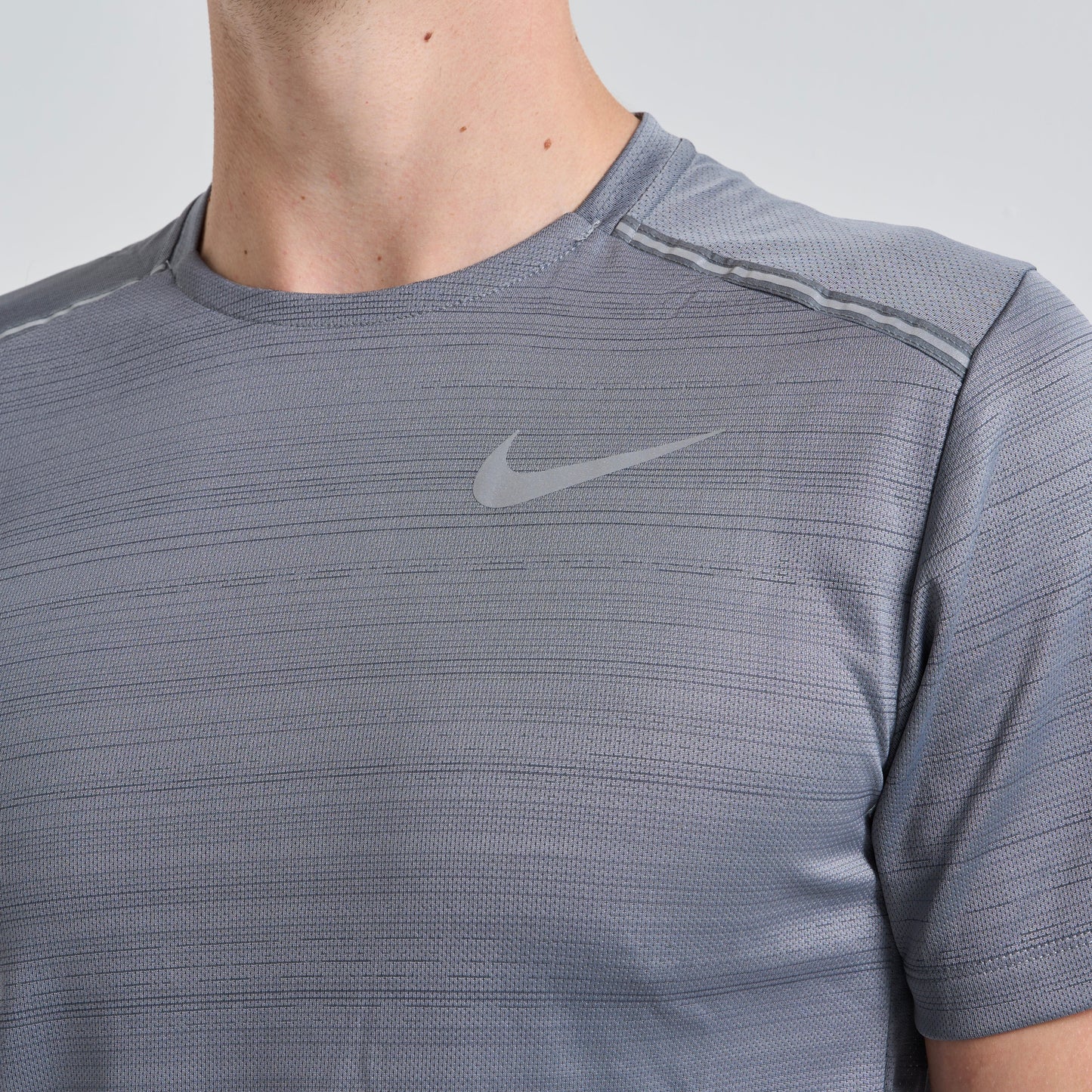 Nike Miler T-Shirt 1.0 - Grey